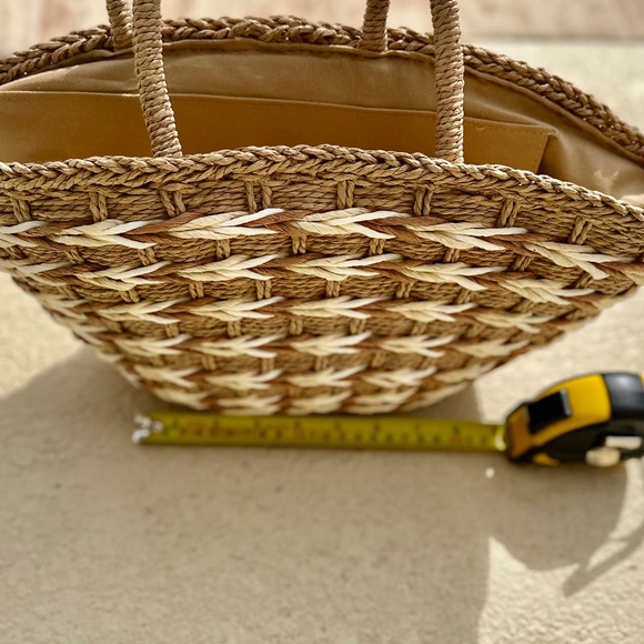 Woven Loop Handle Basket Tote - Picture 4 of 8
